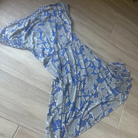 BCBG Max Azria Dress | Size Large | Blue Grey Pattern - Picture 4 of 4